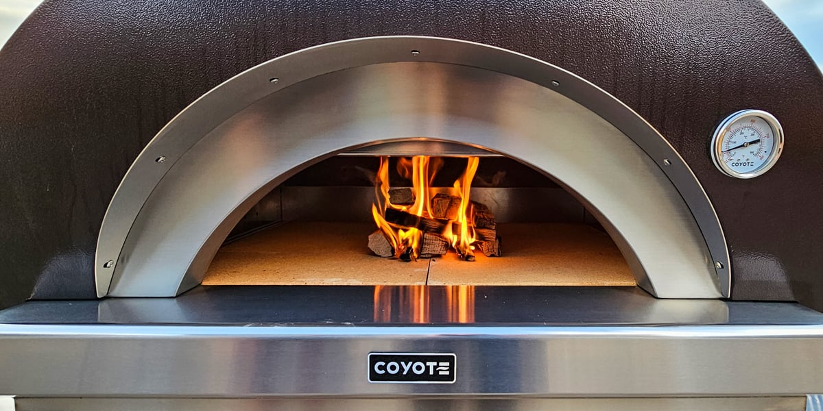 how to use a wood burning pizza oven