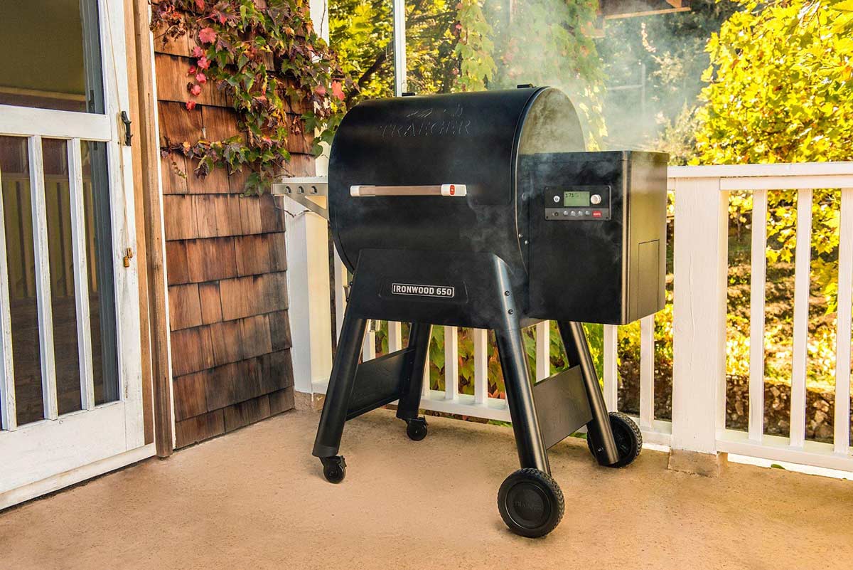 Traeger ironwood 650 pellet grill